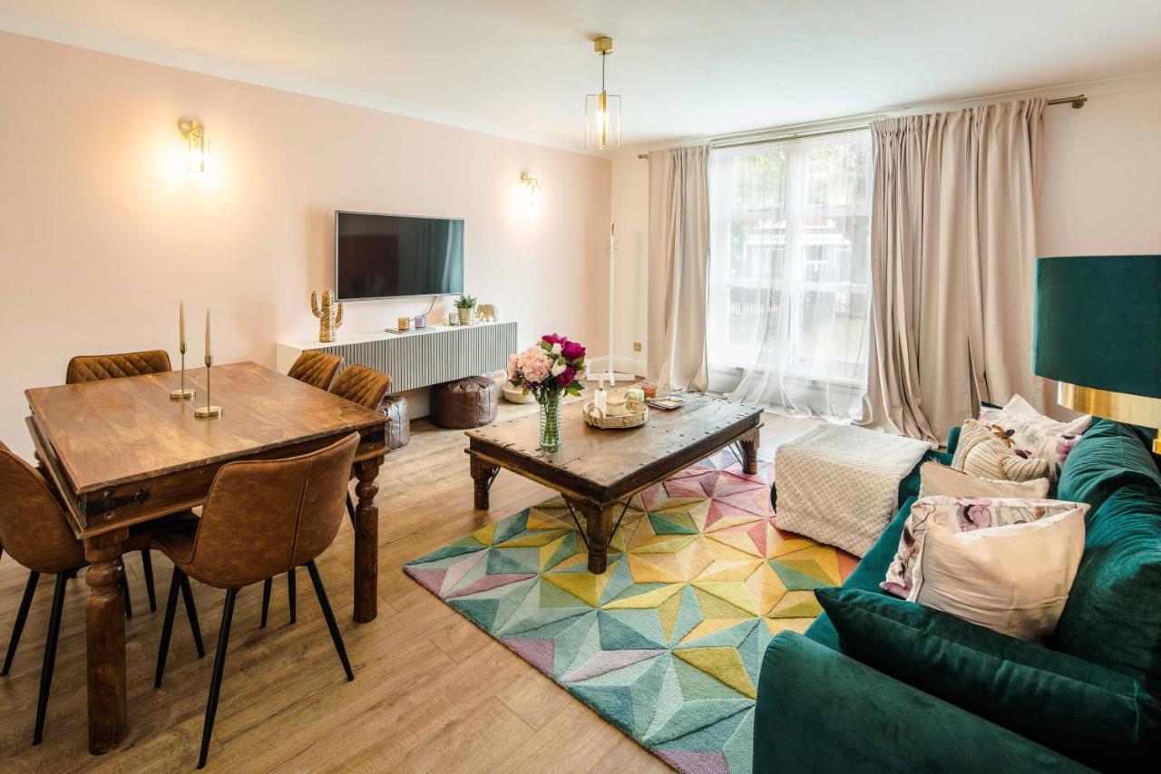 Charming Spacious 2Br Flat Near Station Plus Parking Londres Extérieur photo
