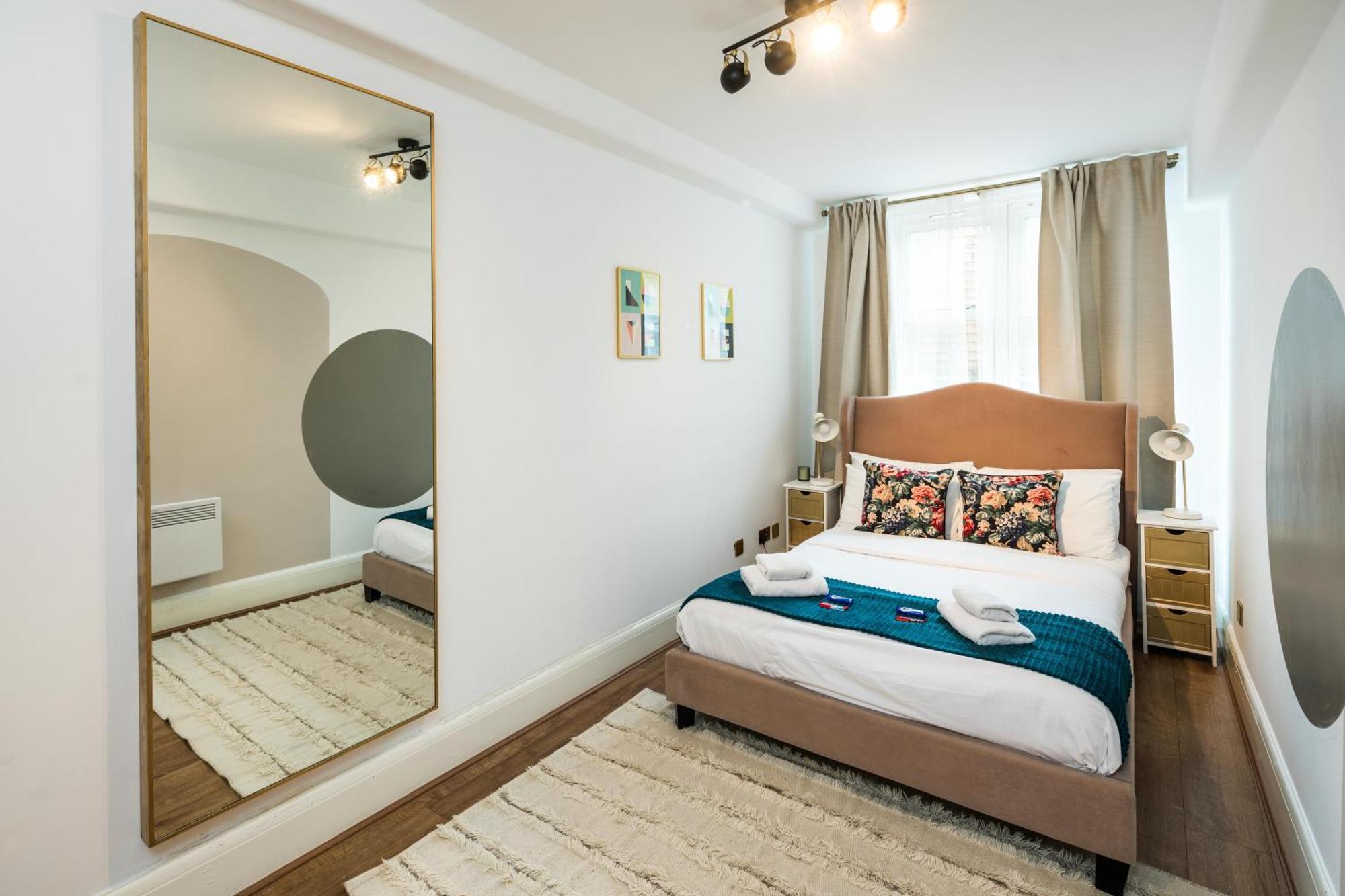 Charming Spacious 2Br Flat Near Station Plus Parking Londres Extérieur photo