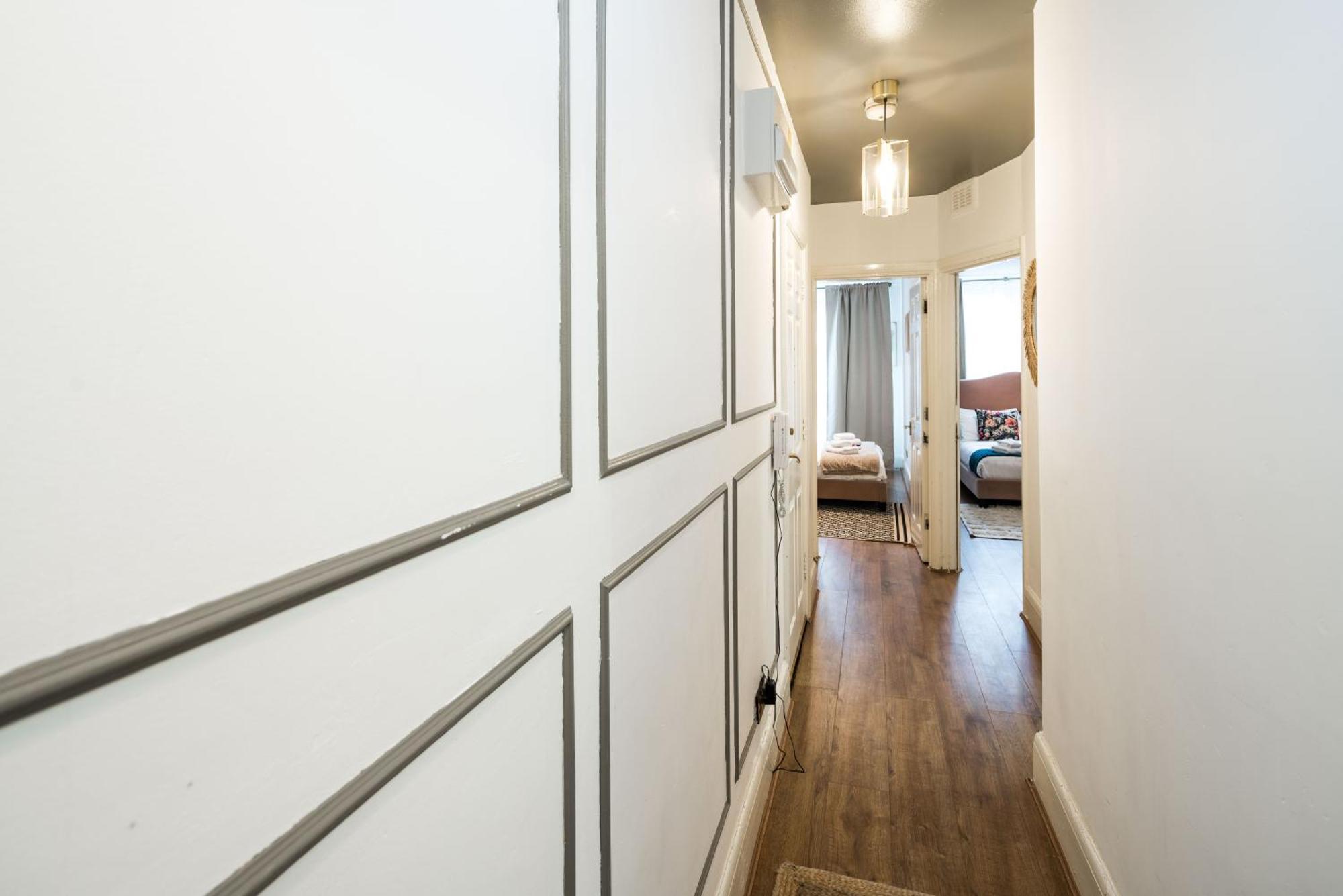 Charming Spacious 2Br Flat Near Station Plus Parking Londres Extérieur photo