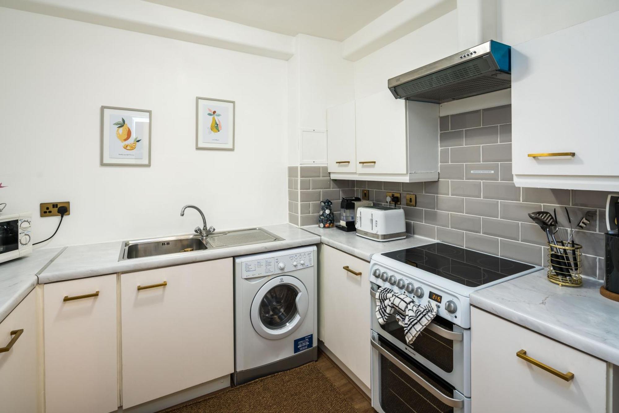 Charming Spacious 2Br Flat Near Station Plus Parking Londres Extérieur photo